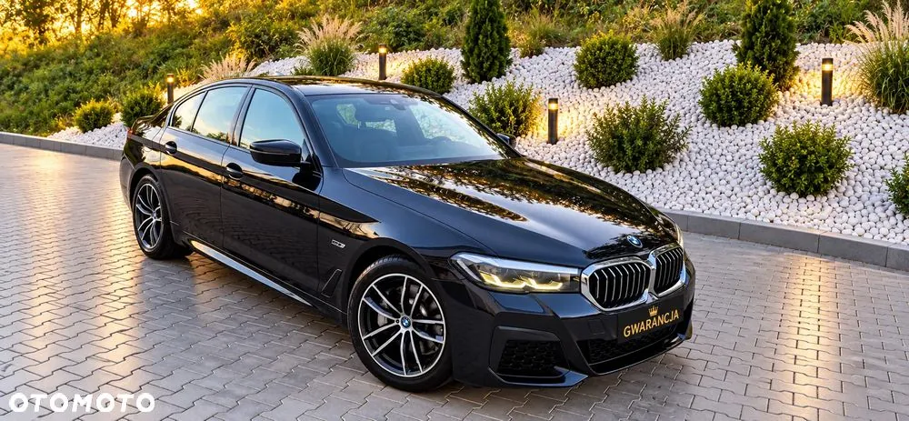 BMW 5 Series 2022 photo 2