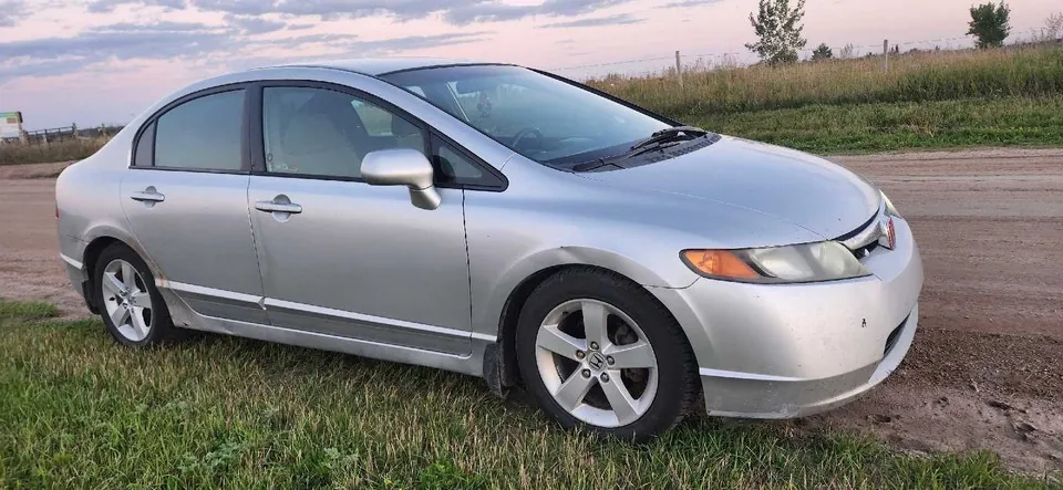 Honda Civic 2006 photo 3