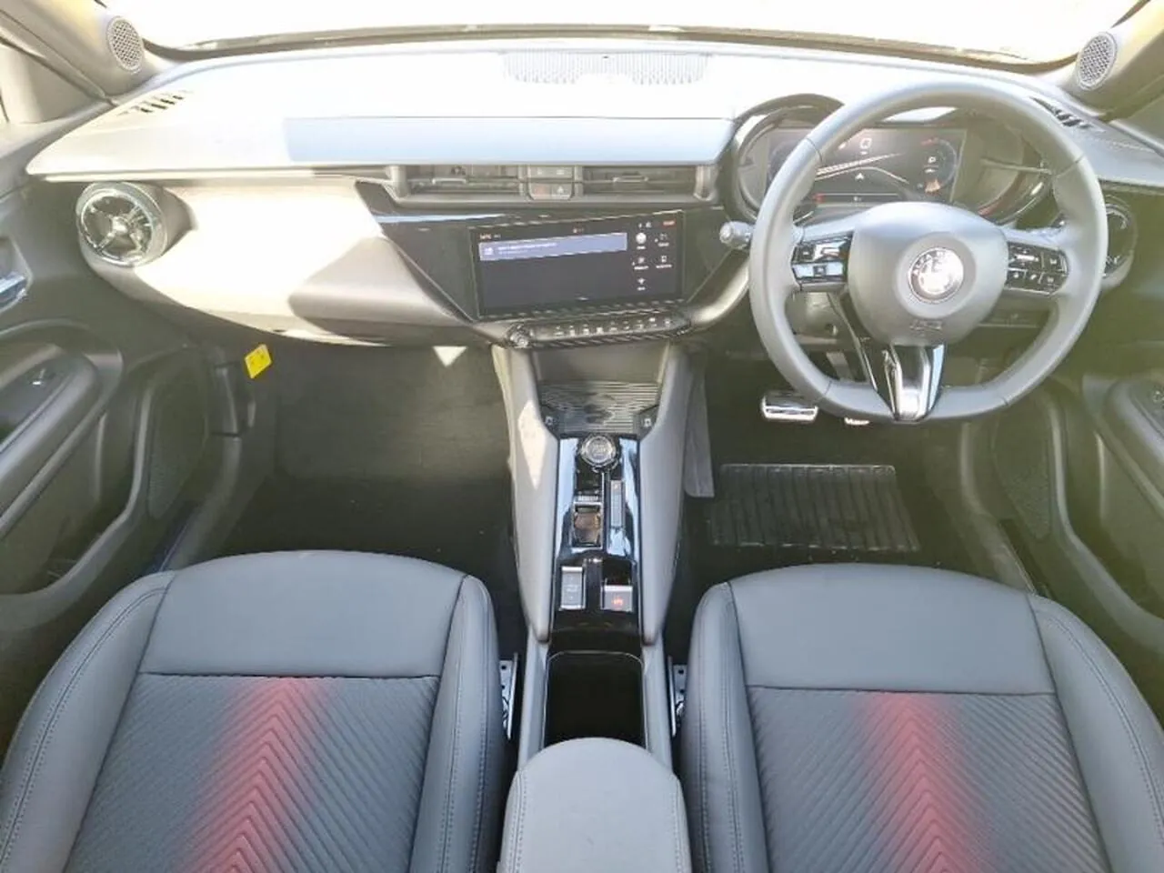 Alfa Romeo Junior 2026 photo 3