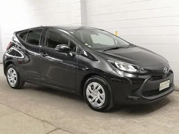 Toyota Aqua 2022 photo 2