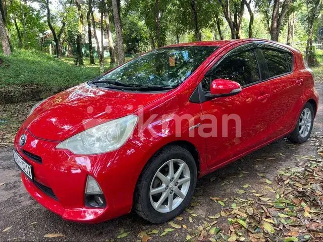 Toyota Aqua 2012 photo 3