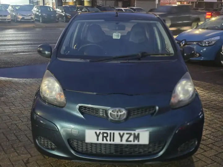 Toyota Aygo 2011 photo 2