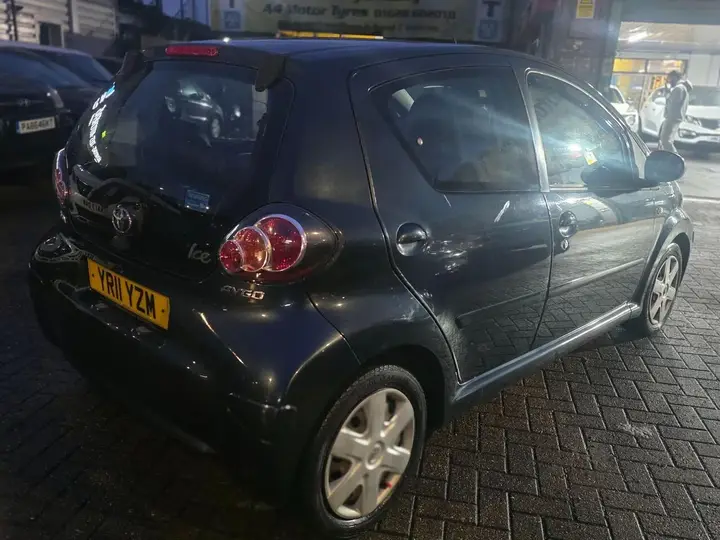 Toyota Aygo 2011 photo 4