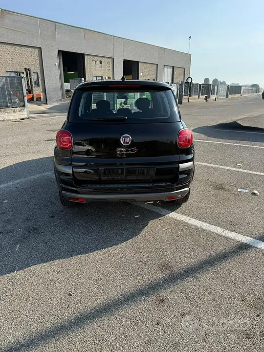 Fiat 500L 2018 photo 2