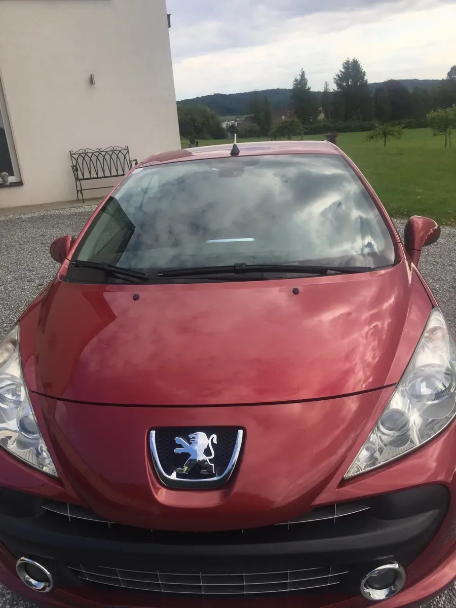 Peugeot 207 2007 photo 3