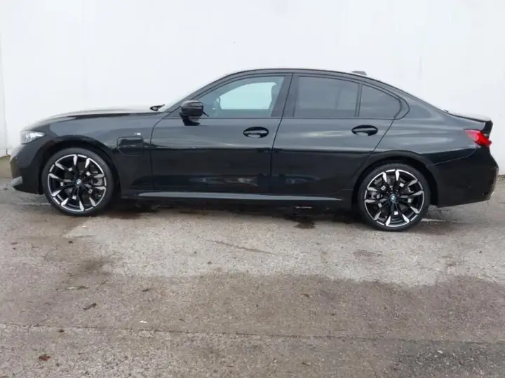 BMW 3 Series 2026 photo 4