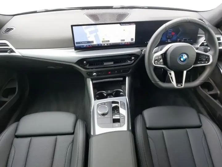 BMW 3 Series 2026 photo 3