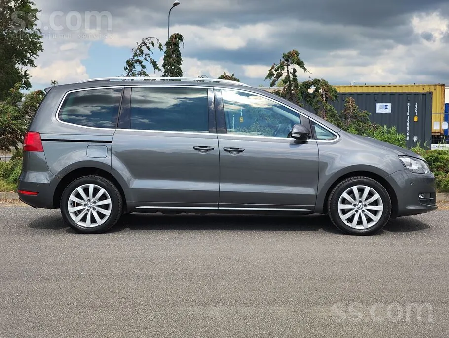 Volkswagen Sharan 2013 photo 2