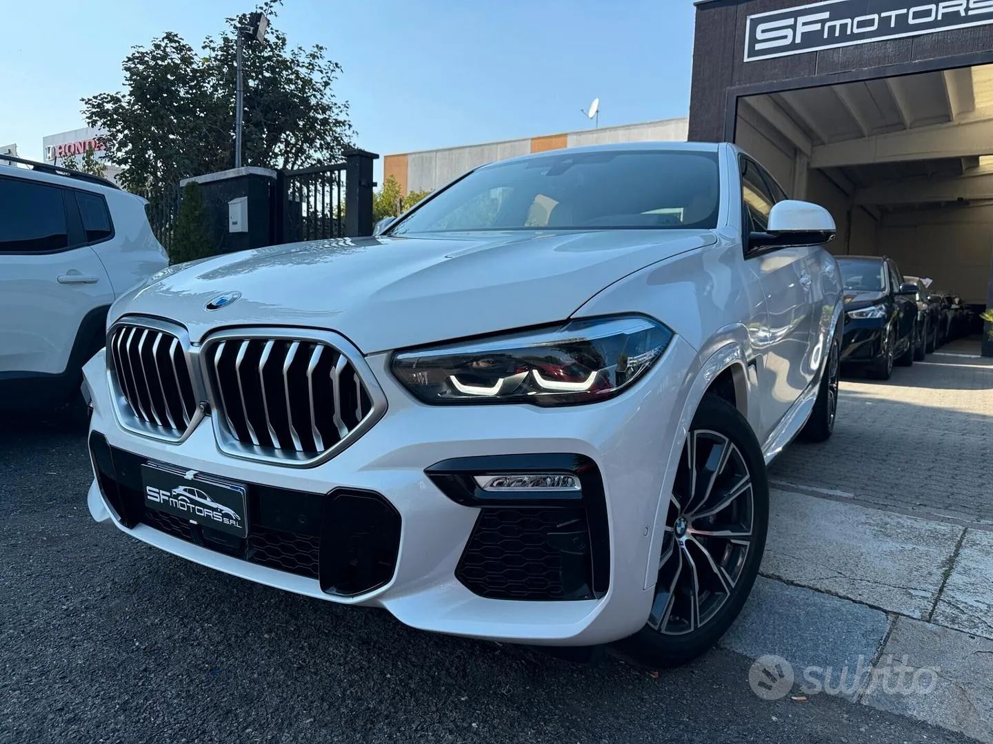BMW X6 2021 photo 2