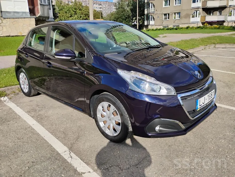 Peugeot 208 2018 photo 3
