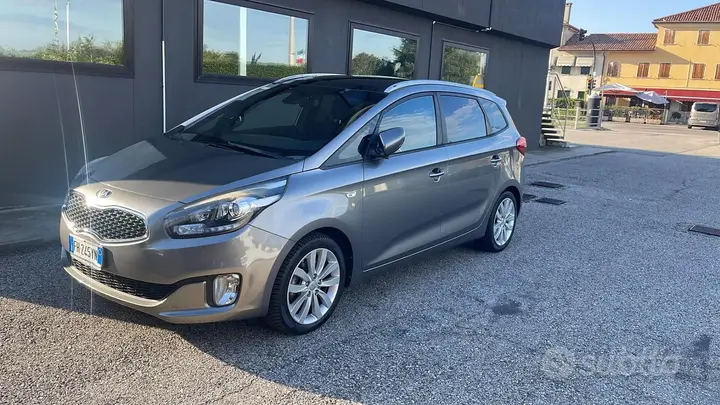 Kia Carens 2017 photo 3