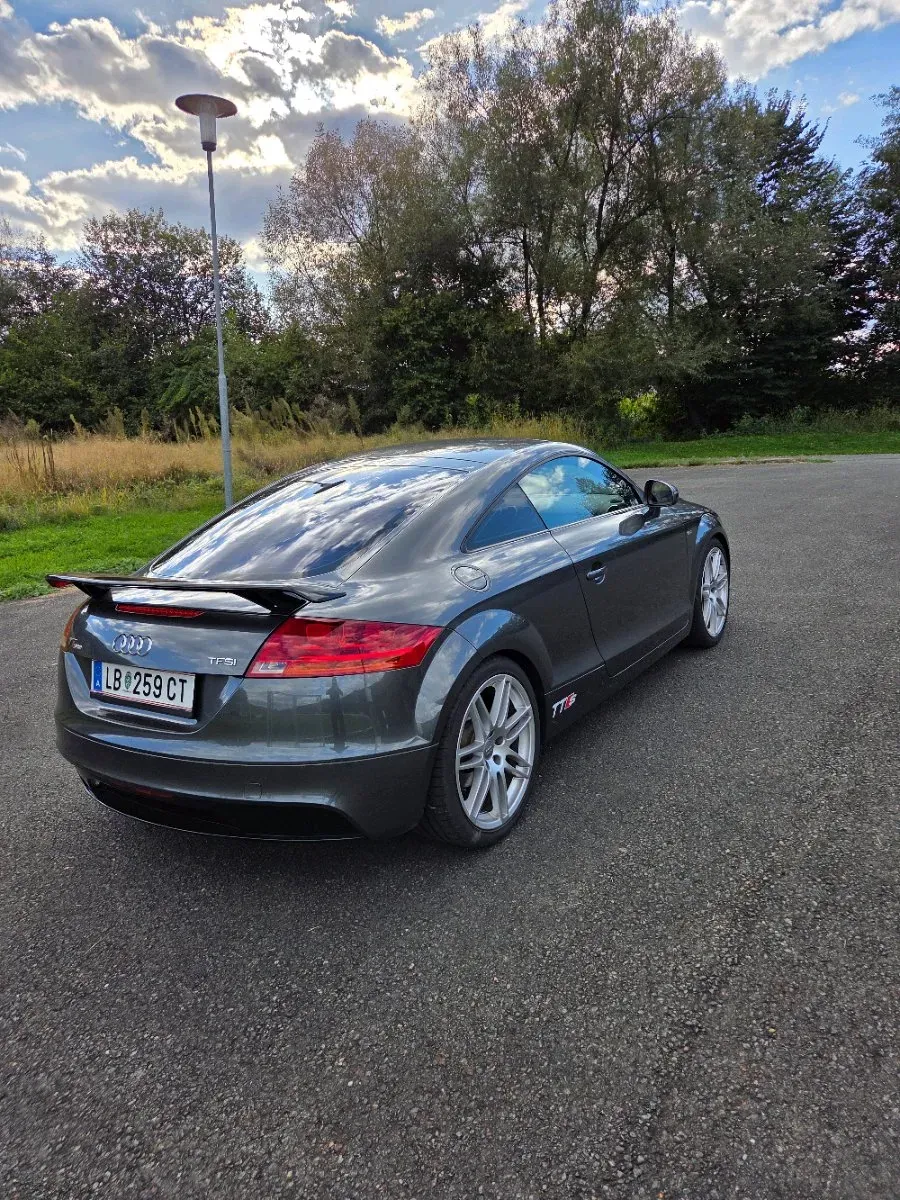 Audi Tt 2010 photo 3