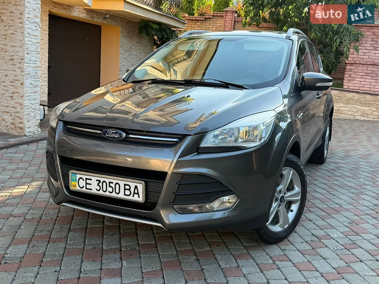 Ford Kuga 2013 photo 2