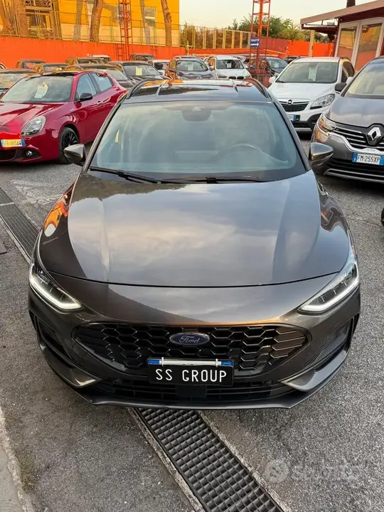 Ford Focus 2023 photo 2