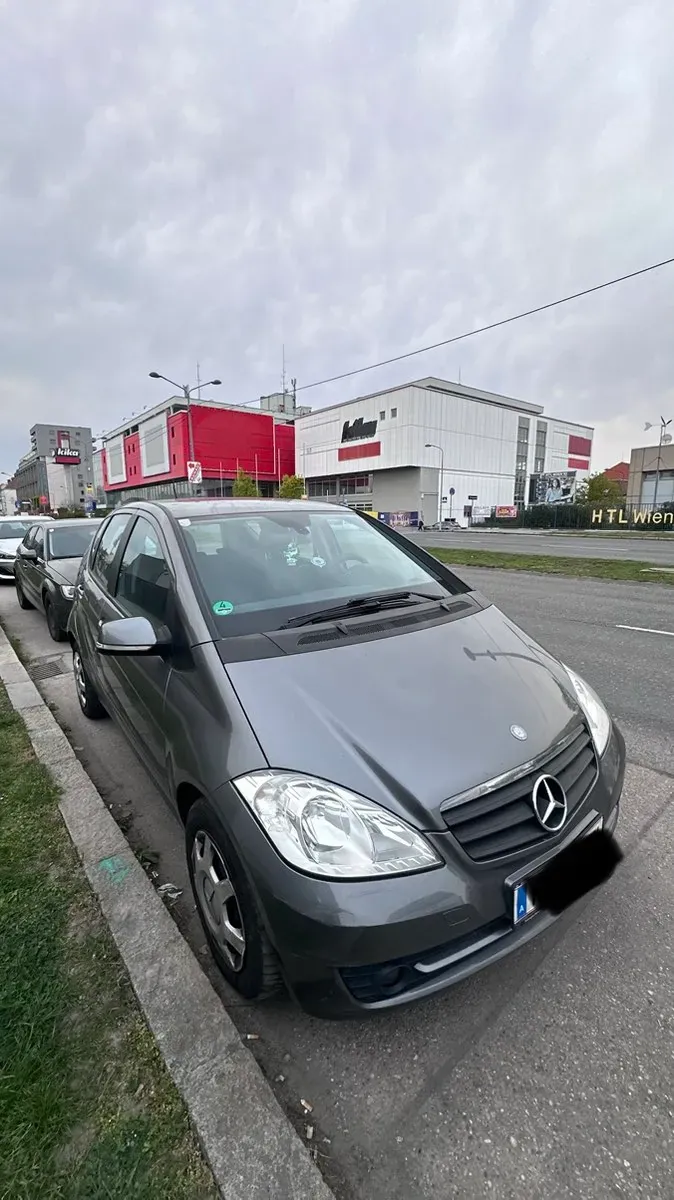 Mercedes-Benz Aklasse 2011 photo 2