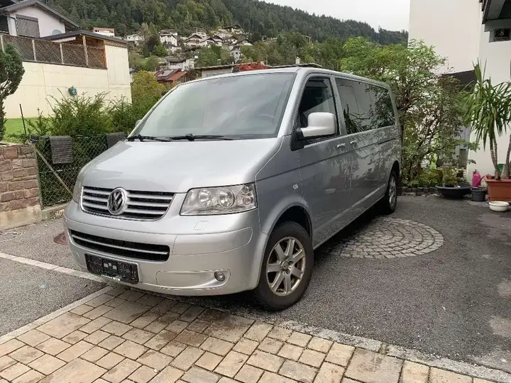 Volkswagen Caravelle 2006 photo 2