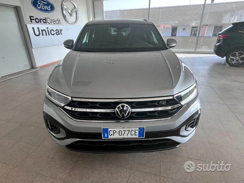 Volkswagen T-Roc 2023 photo 2