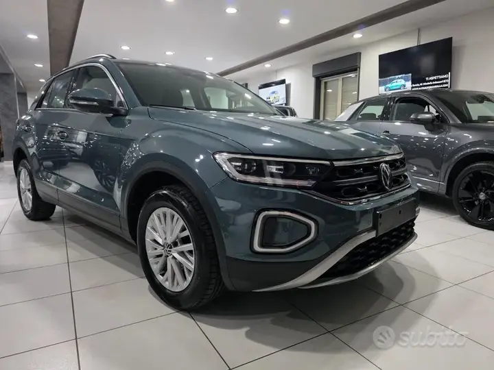 Volkswagen T-Roc 2023 photo 3