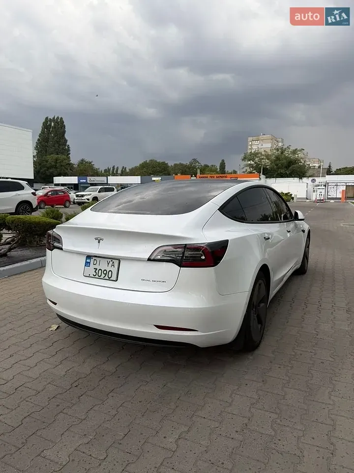 Tesla Model 3 2021 photo 5