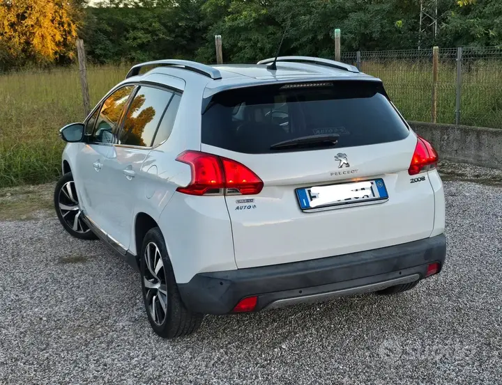 Peugeot 2008 2016 photo 3