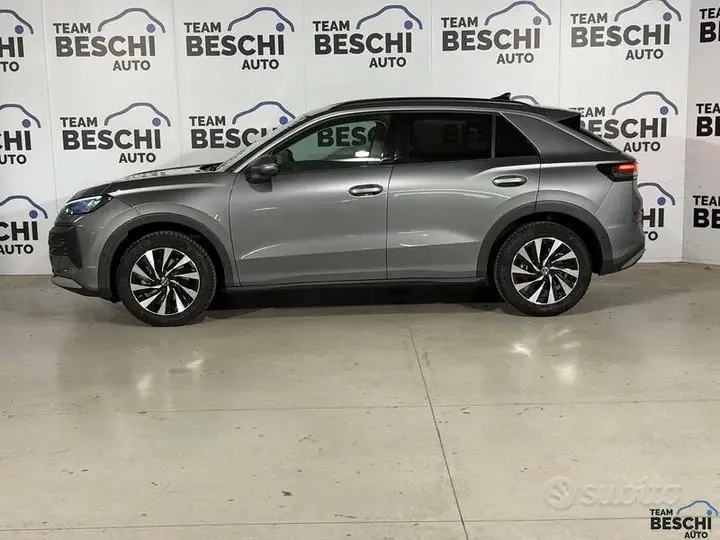 Volkswagen T-Roc 2026 photo 3