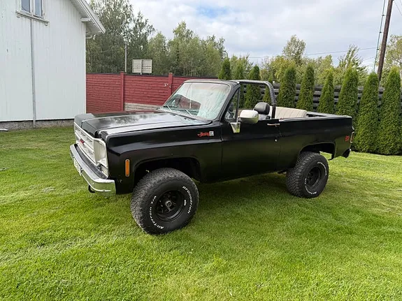 GMC Jimmy 1975 photo 4