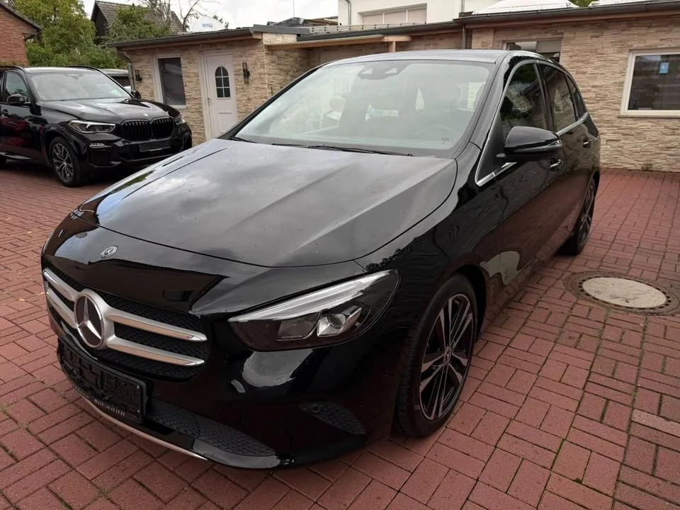 Mercedes-Benz B 200
