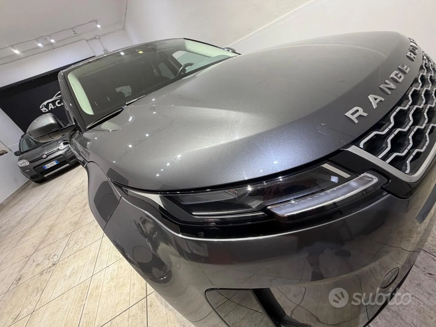 Land Rover Range Rover Evoque 2019 photo 2