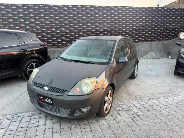 Ford Fiesta 2007 photo 2