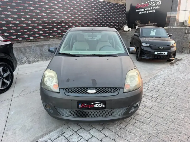 Ford Fiesta 2007 photo 3