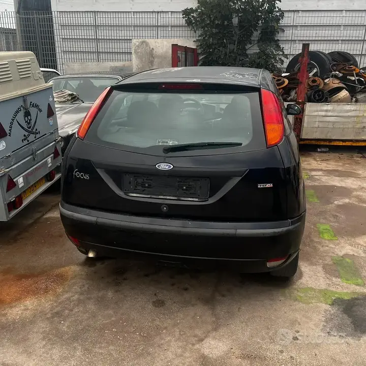 Ford Focus 2005 photo 2