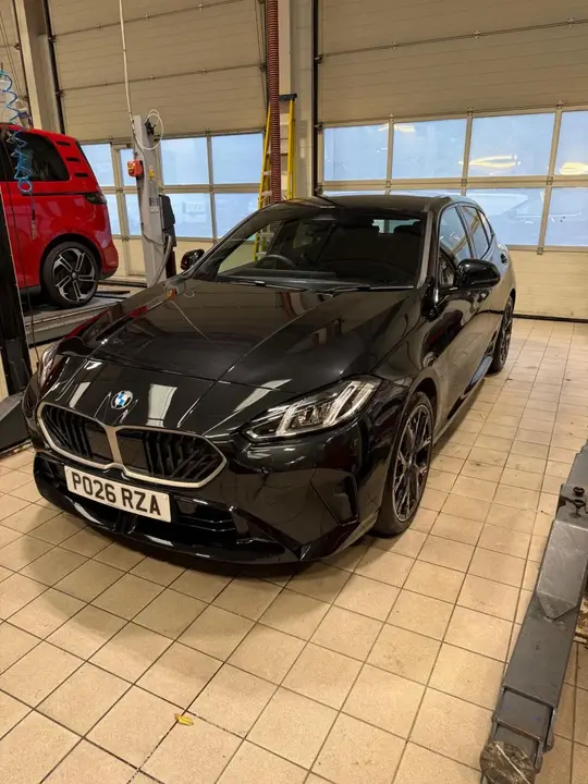 BMW 1 Series 2026 photo 4
