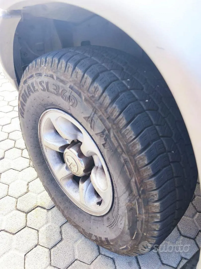 Mitsubishi L200 1999 photo 3