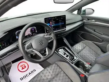 Volkswagen Golf 2025 photo 2
