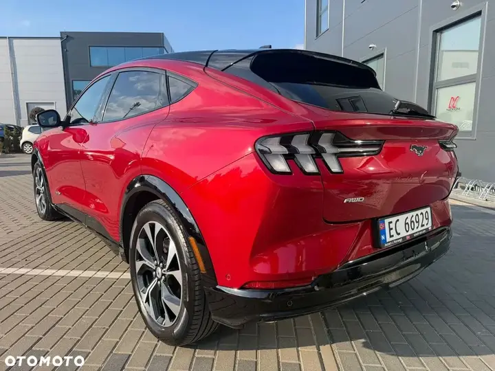 Ford Mustang Mach-E 2021 photo 3