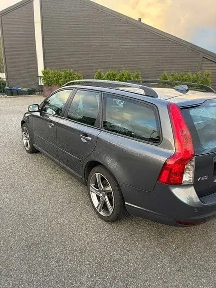 Volvo V50 2008 photo 2