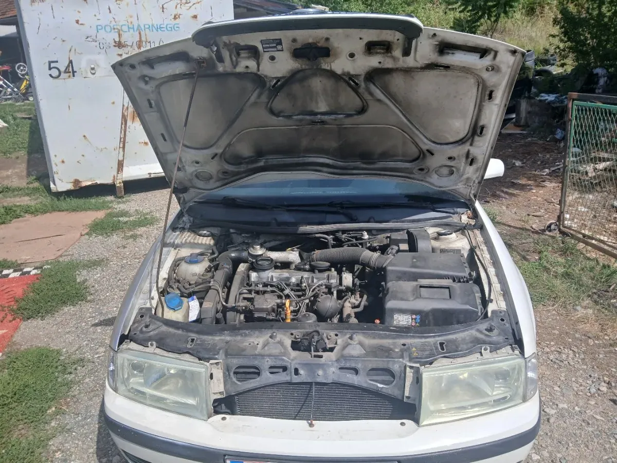 Skoda Octavia 2004 photo 2