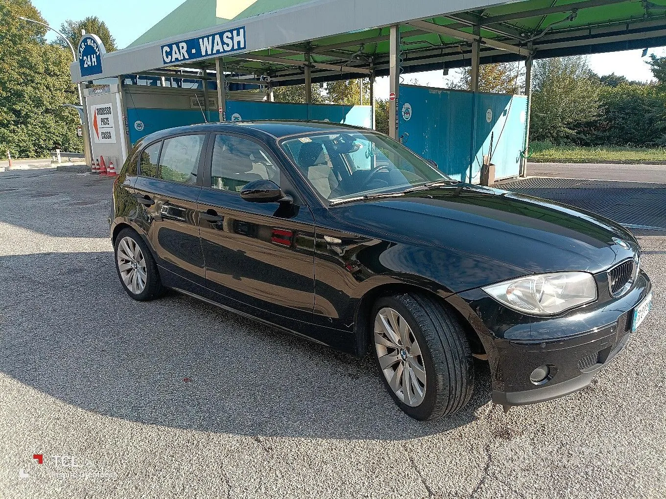 BMW 118D 2005 photo 2