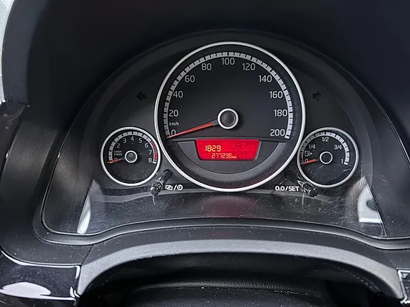 Volkswagen Up 2015 photo 4