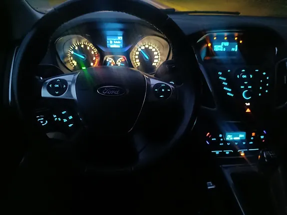 Ford Focus 2013 photo 3