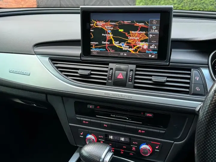 Audi A6 Avant 2012 photo 3