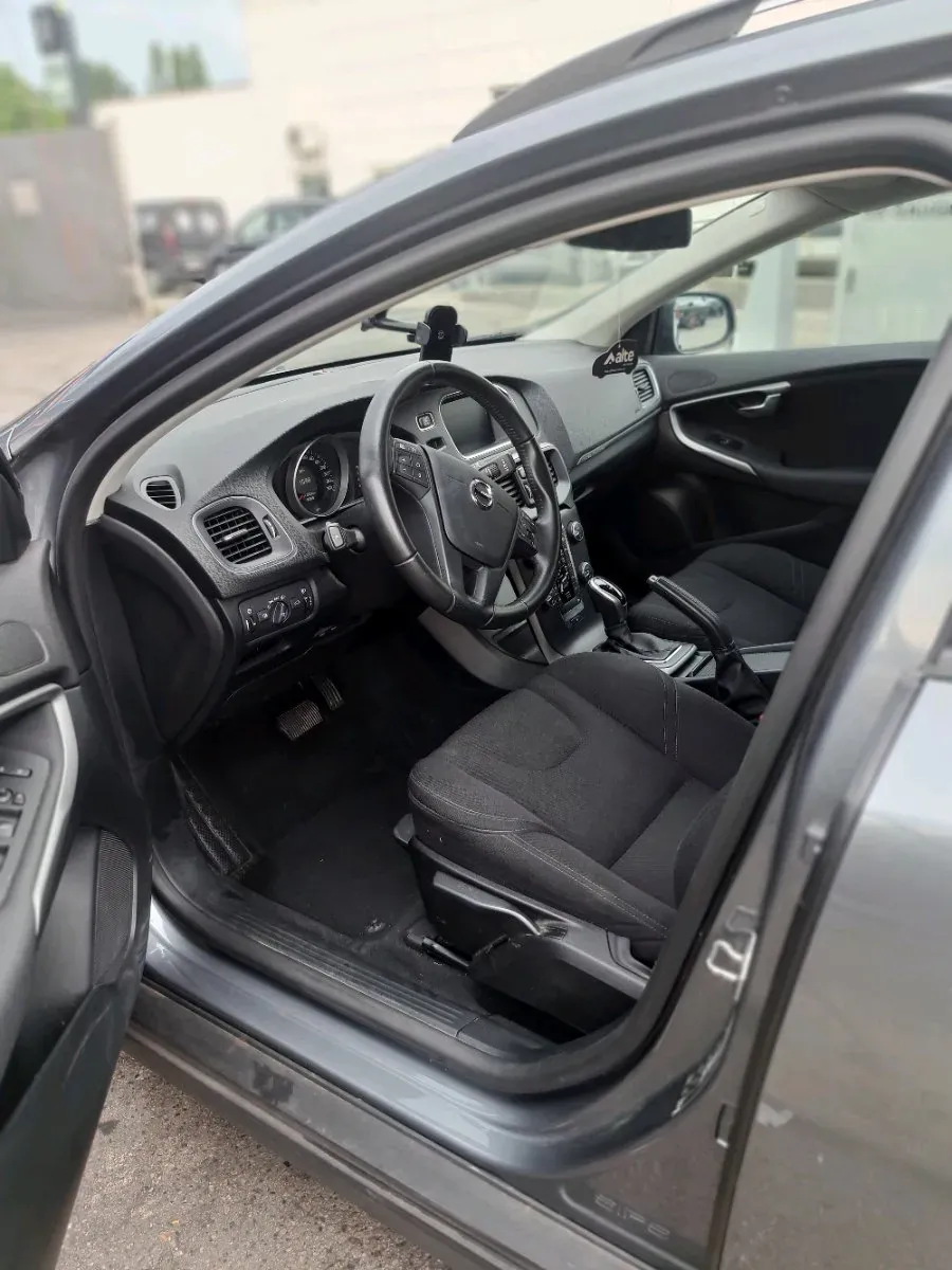 Volvo V40 2017 photo 3