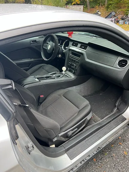 Ford Mustang 2011 photo 4