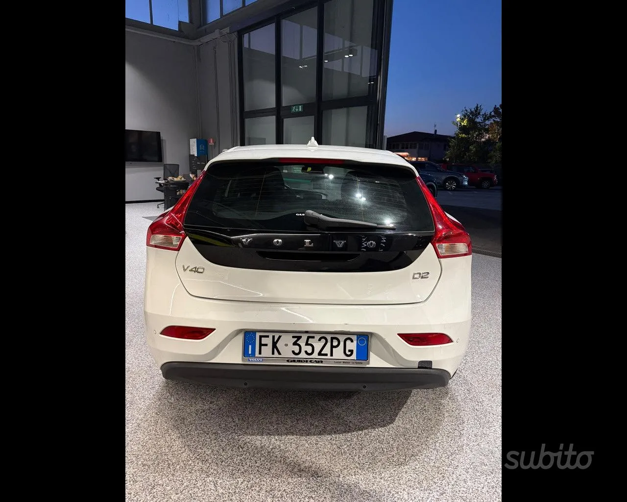 Volvo V40 2017 photo 4
