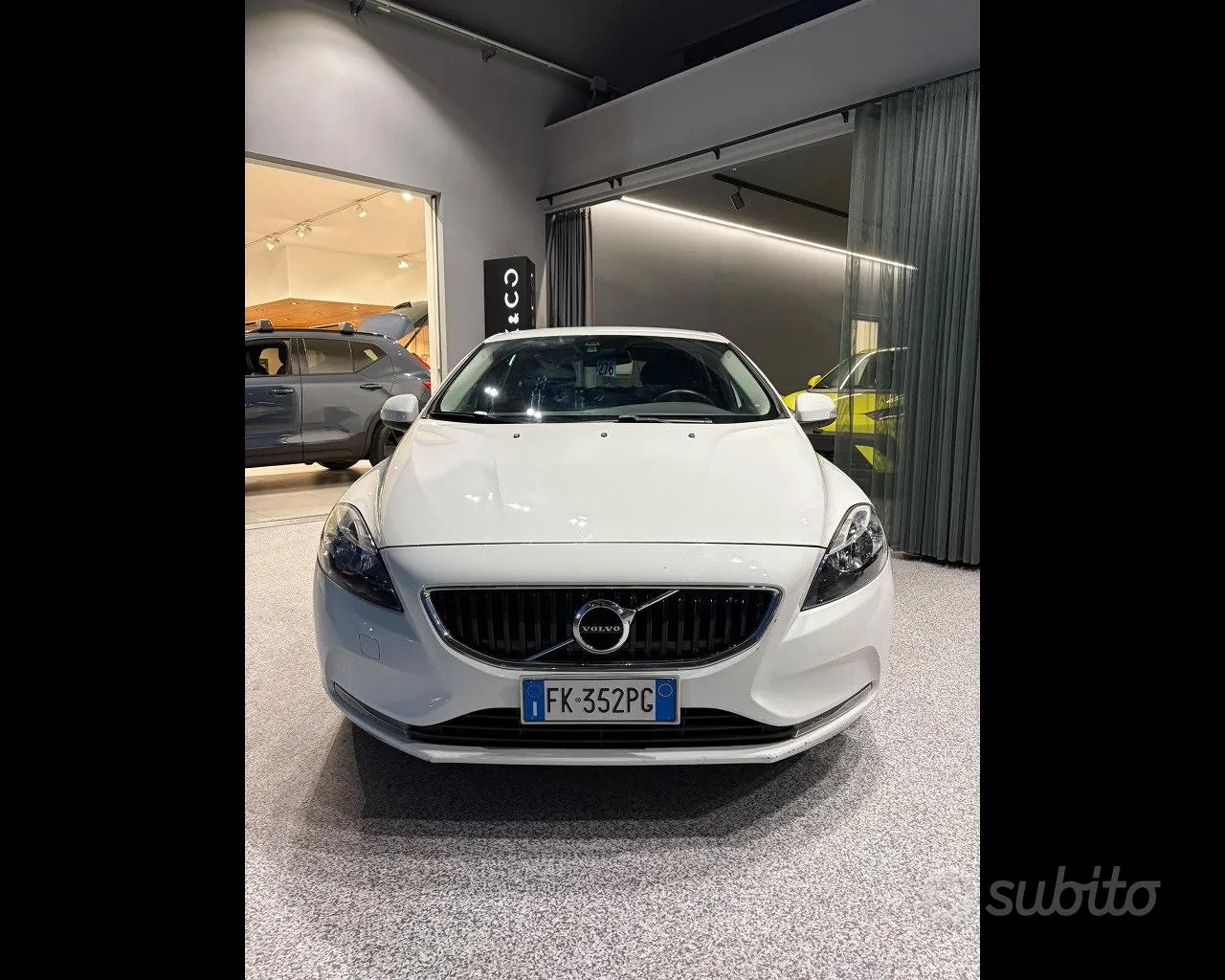 Volvo V40 2017 photo 2