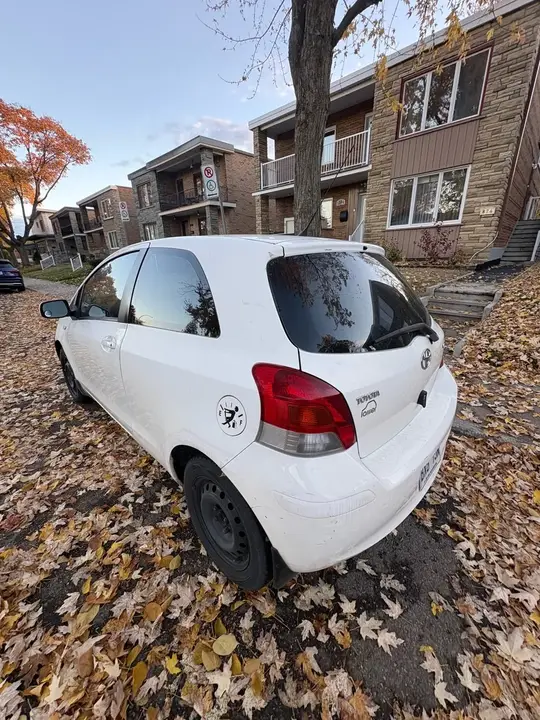 Toyota Yaris 2011 photo 3