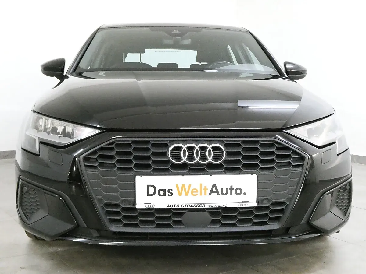 Audi A3 2022 photo 2