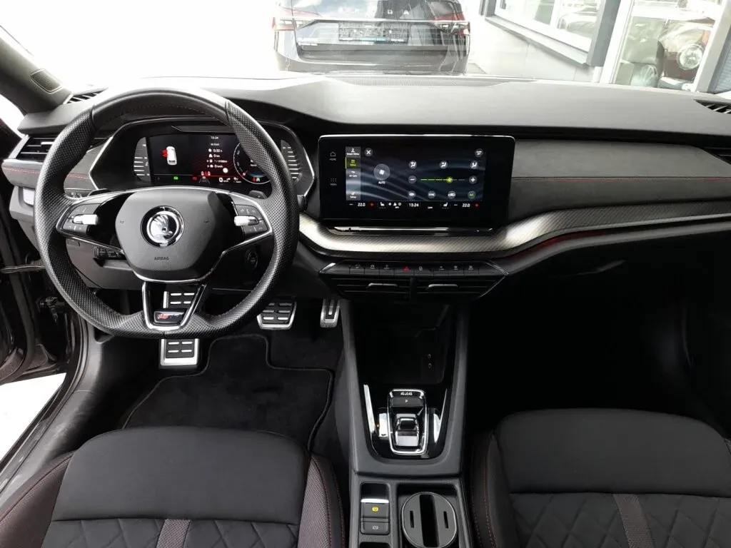 Skoda Octavia 2023 photo 3
