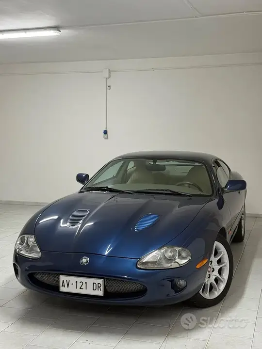 Jaguar Xk8 1997 photo 3