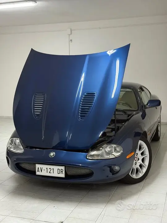 Jaguar Xk8